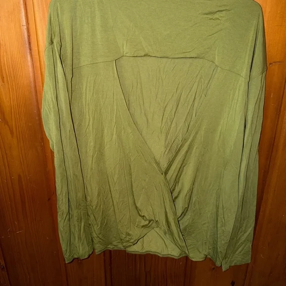 Lululemon Athletica Olive Long Sleeve Top - Picture 3 of 4